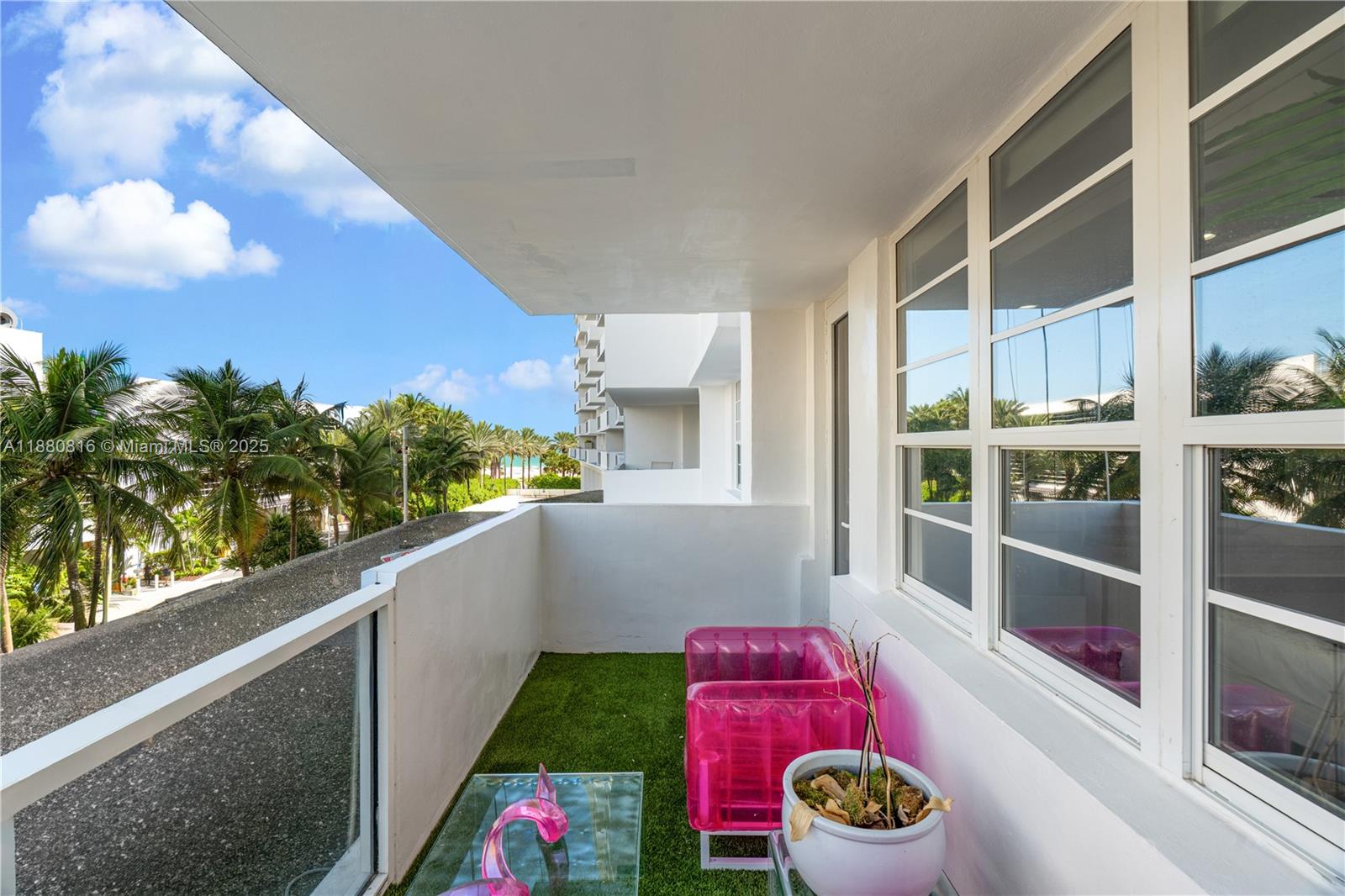 image The Decoplage Condo33
