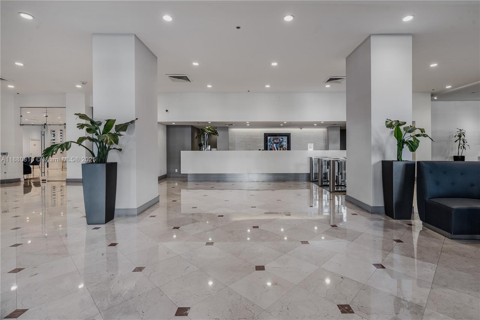 image The Decoplage Condo42