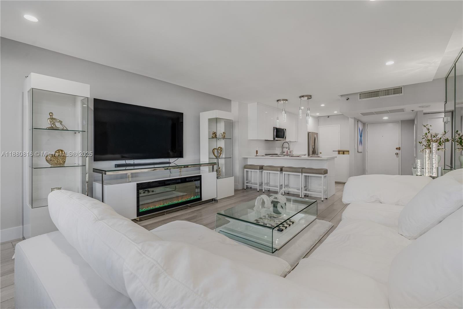 image The Decoplage Condo4