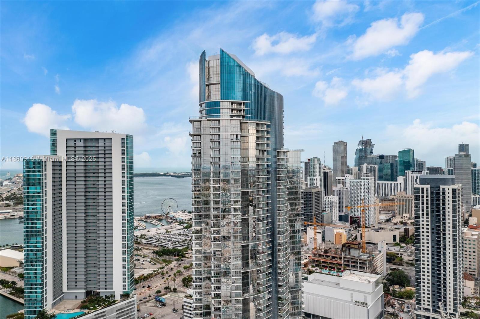 image Paramount Miami Worldcent28