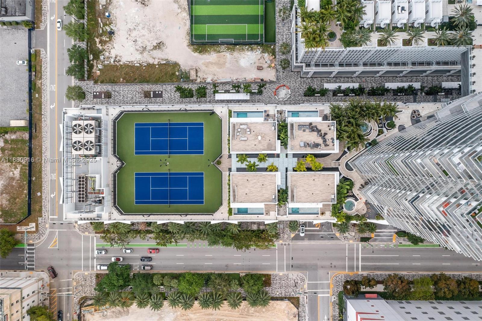 image Paramount Miami Worldcent29