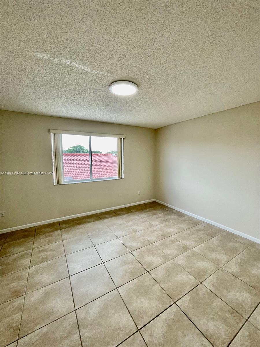 7211 W 24th Ave #2224 Hialeah, FL 33016