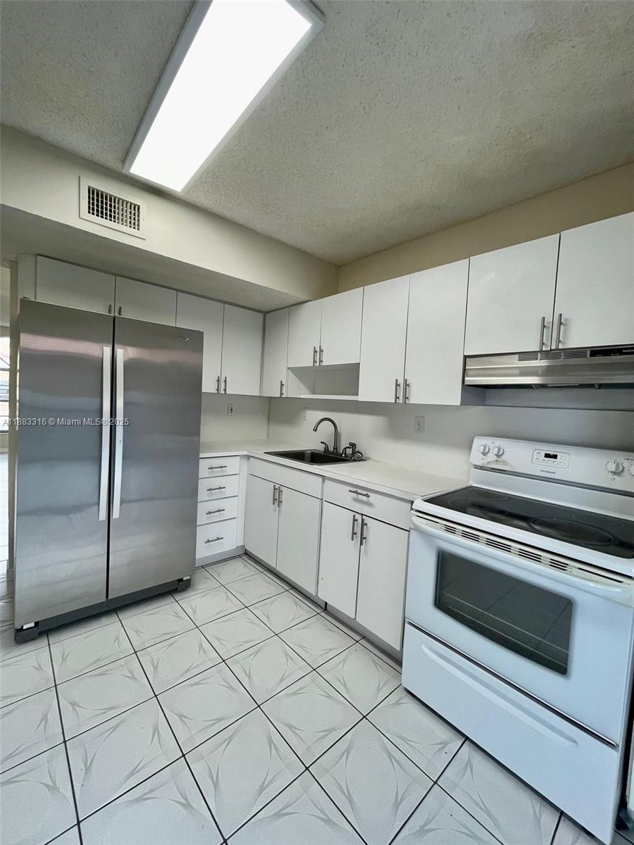 7211 W 24th Ave #2224 Hialeah, FL 33016
