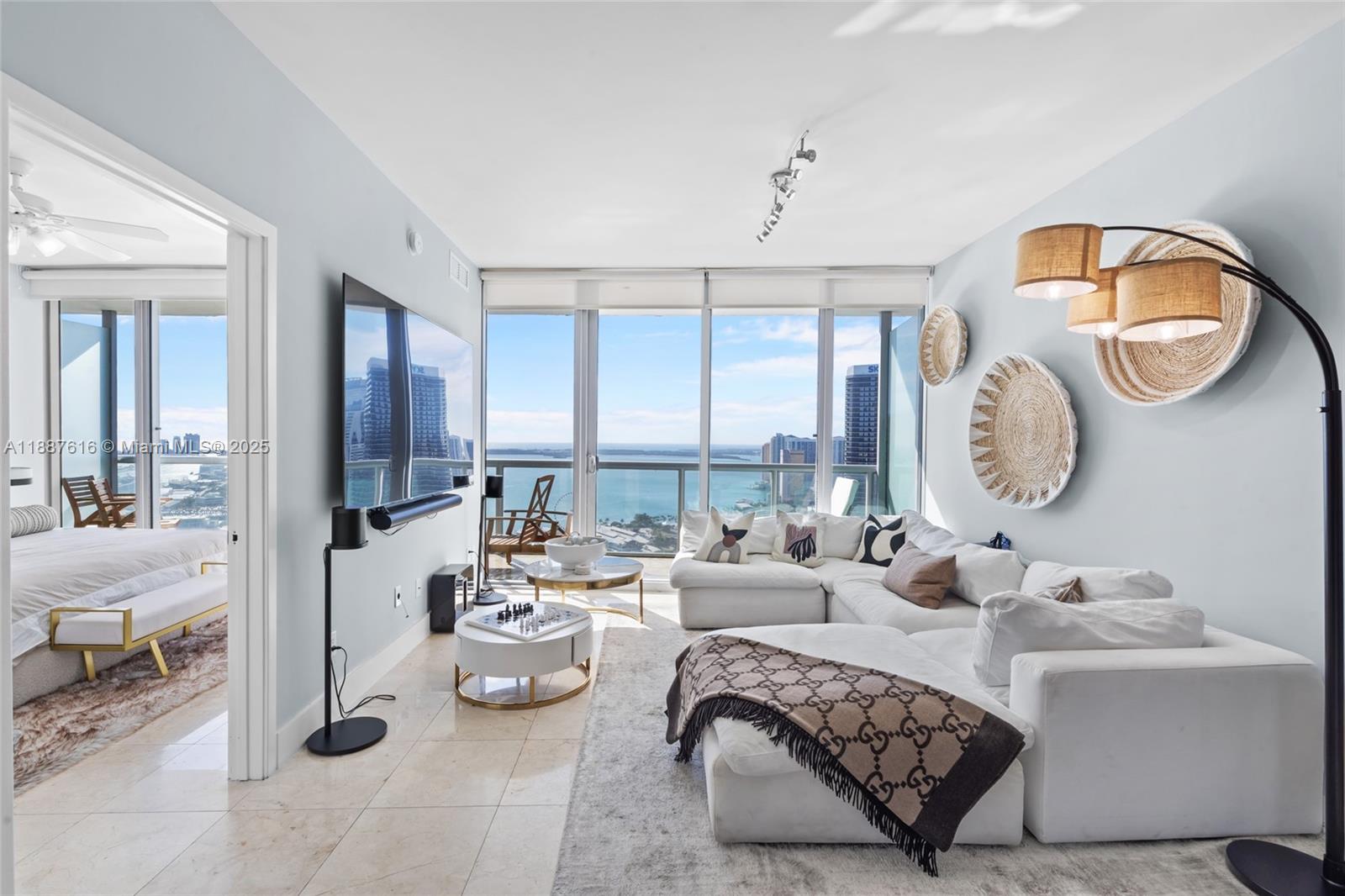 888 Biscayne Blvd #4203