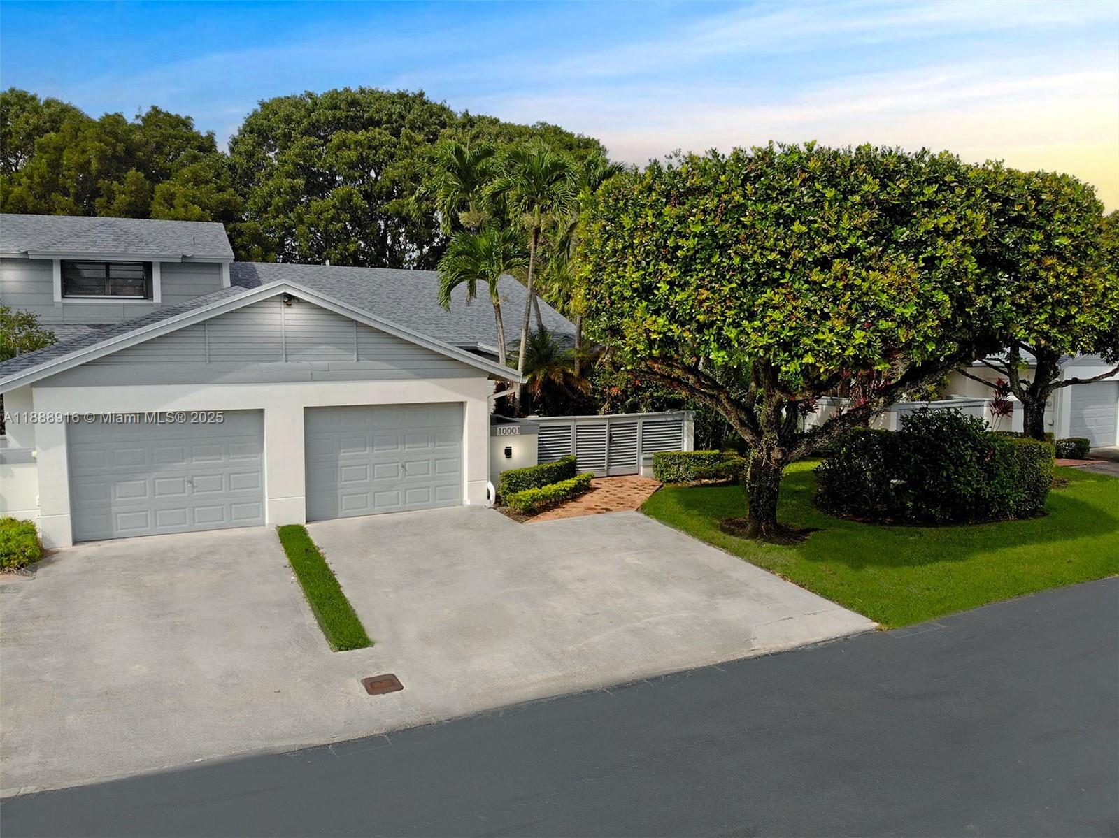 10001 NW 52nd Ter