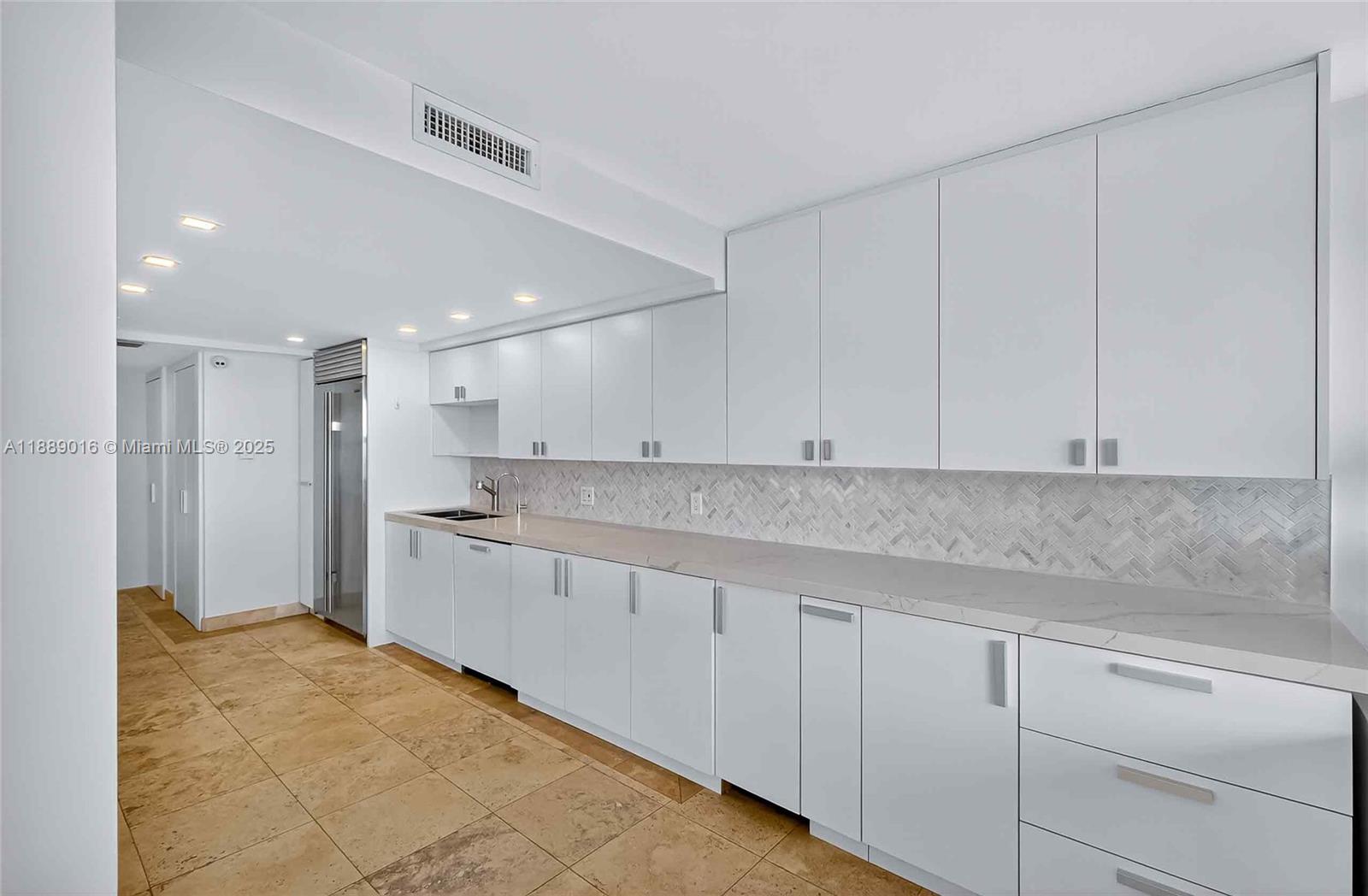 3 Grove Isle Dr #C1802 Coconut Grove, FL 33133