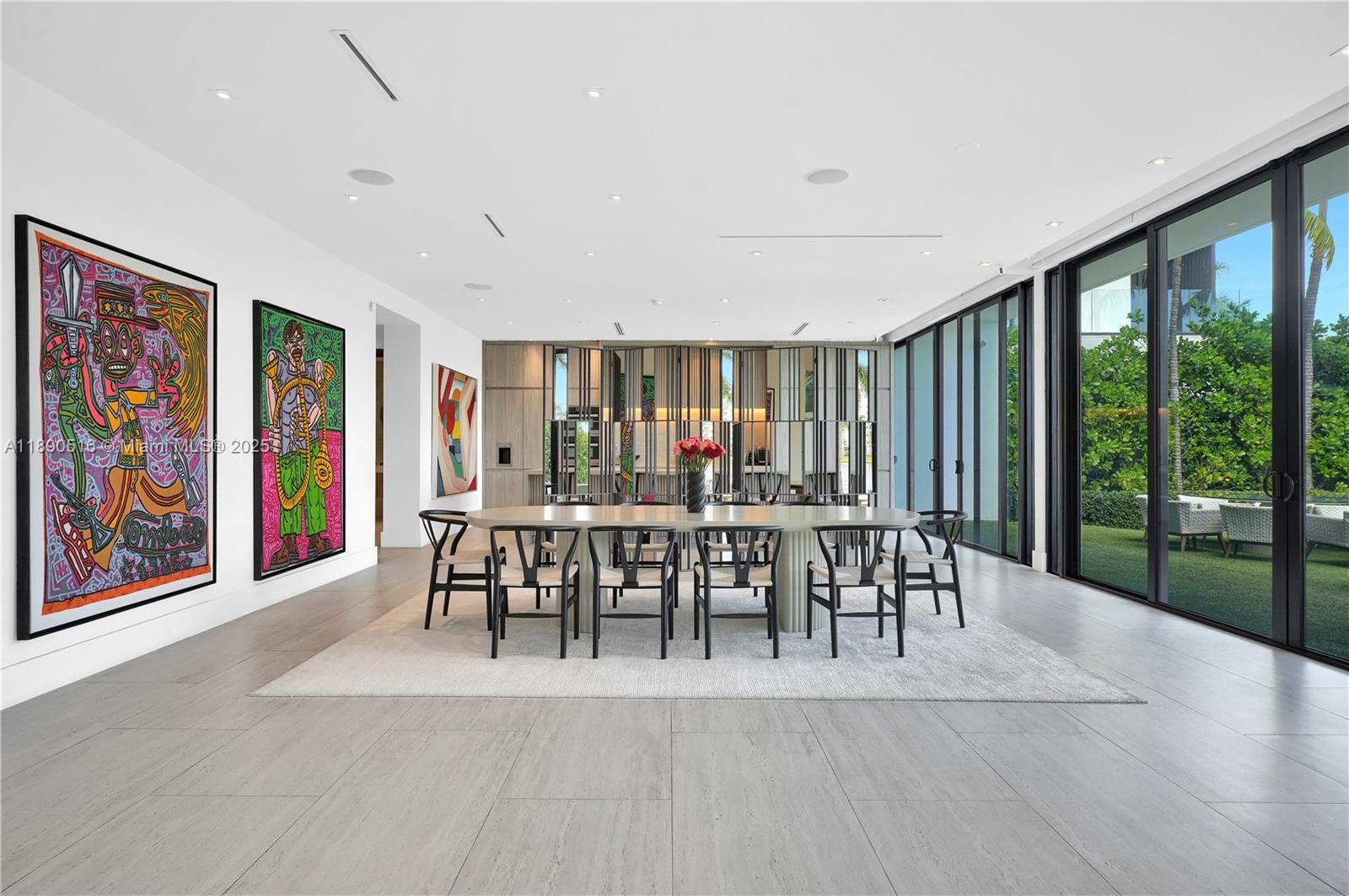 5501 Pine Tree Dr Miami Beach, FL 33140