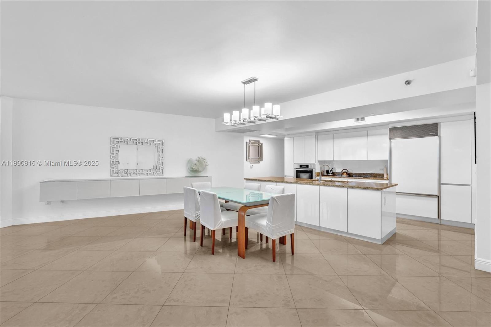 image Ocean Four Condo13
