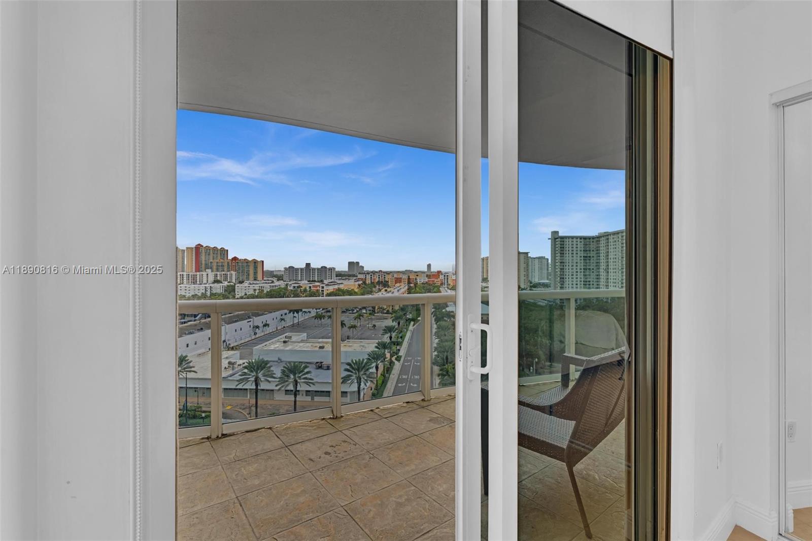 image Ocean Four Condo36