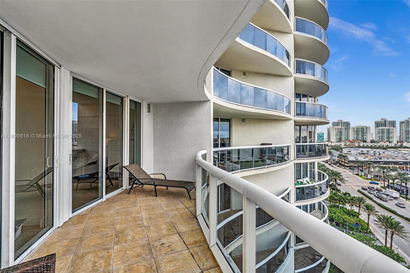 image Ocean Four Condo38