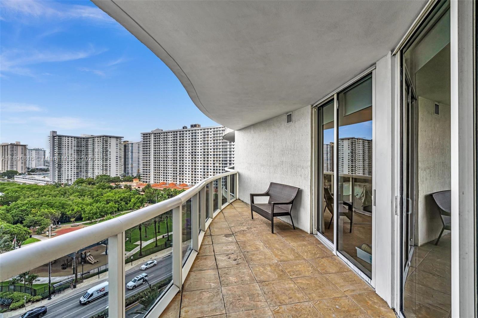 image Ocean Four Condo40