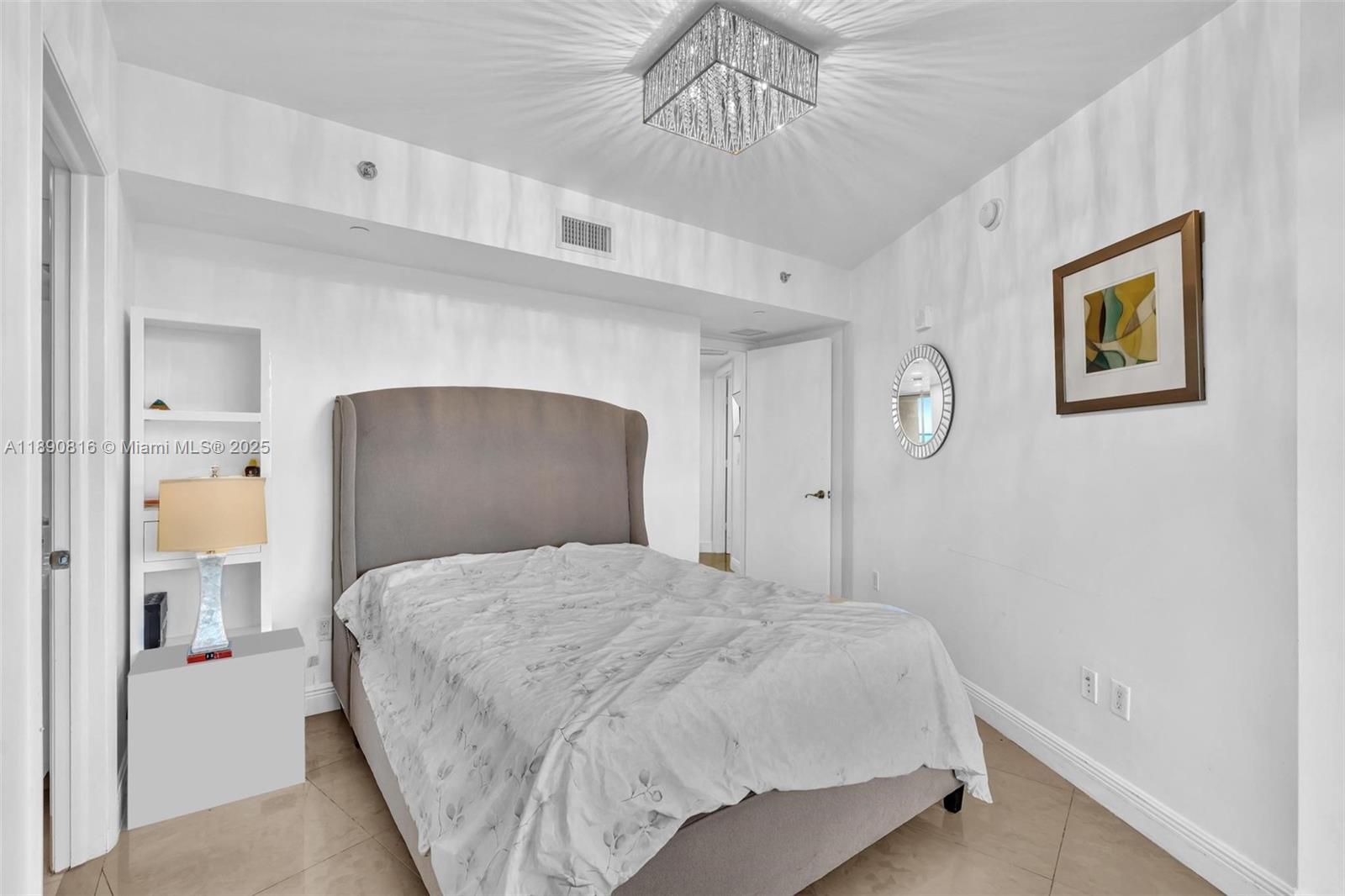 image Ocean Four Condo44