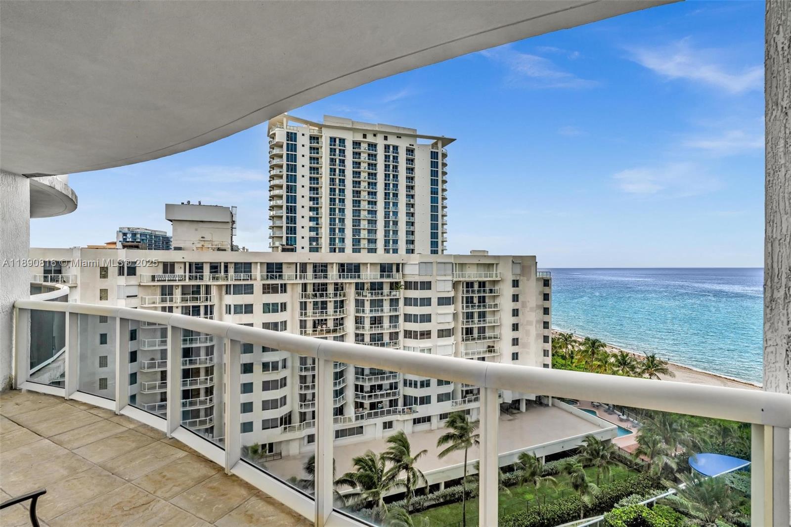 image Ocean Four Condo8