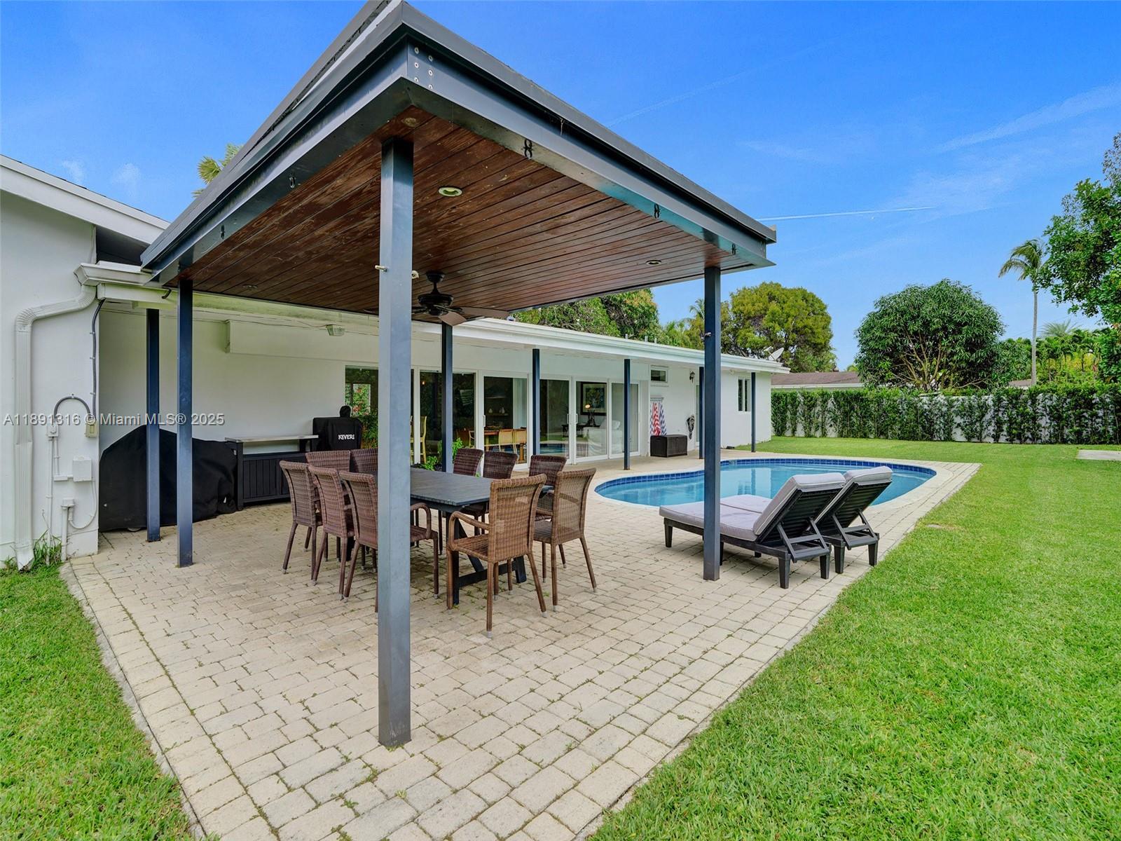 13555 SW 74th Ave #13555 Pinecrest, FL 33156