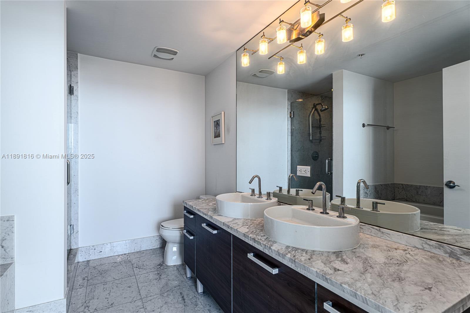 image Vizcayne South Condo19