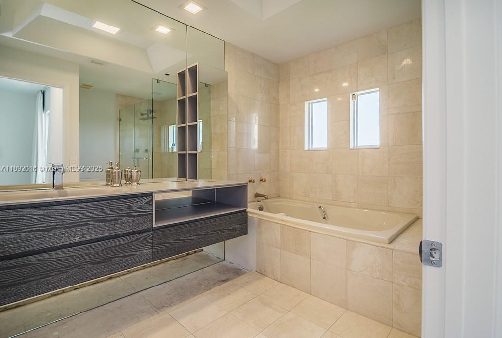 3500 Island Blvd #DPH01 Aventura, FL 33160