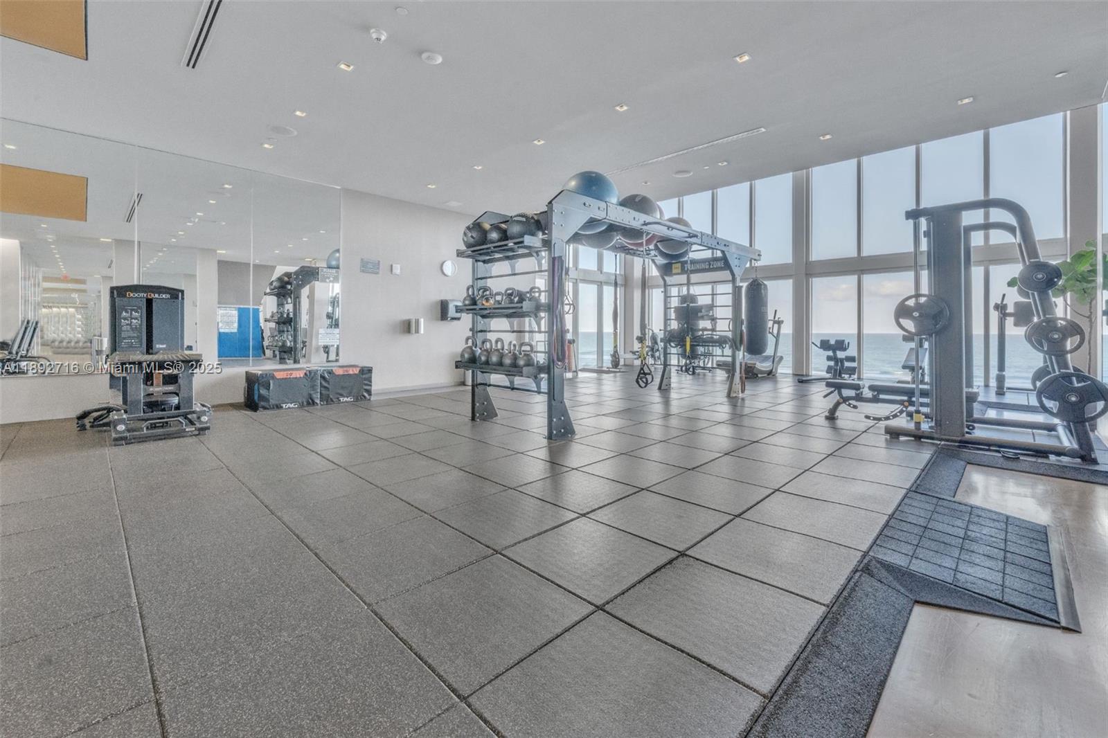 1850 S Ocean Dr #803 Hallandale Beach, FL 33009