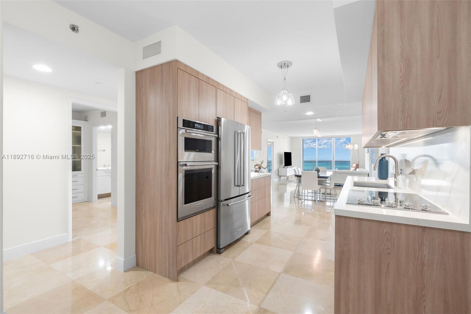 1850 S Ocean Dr #803 Hallandale Beach, FL 33009