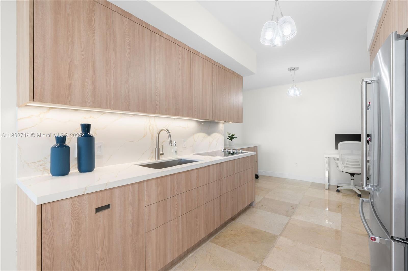 1850 S Ocean Dr #803 Hallandale Beach, FL 33009