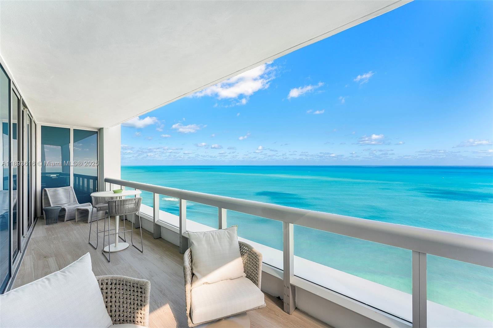 6899 Collins Ave #2601