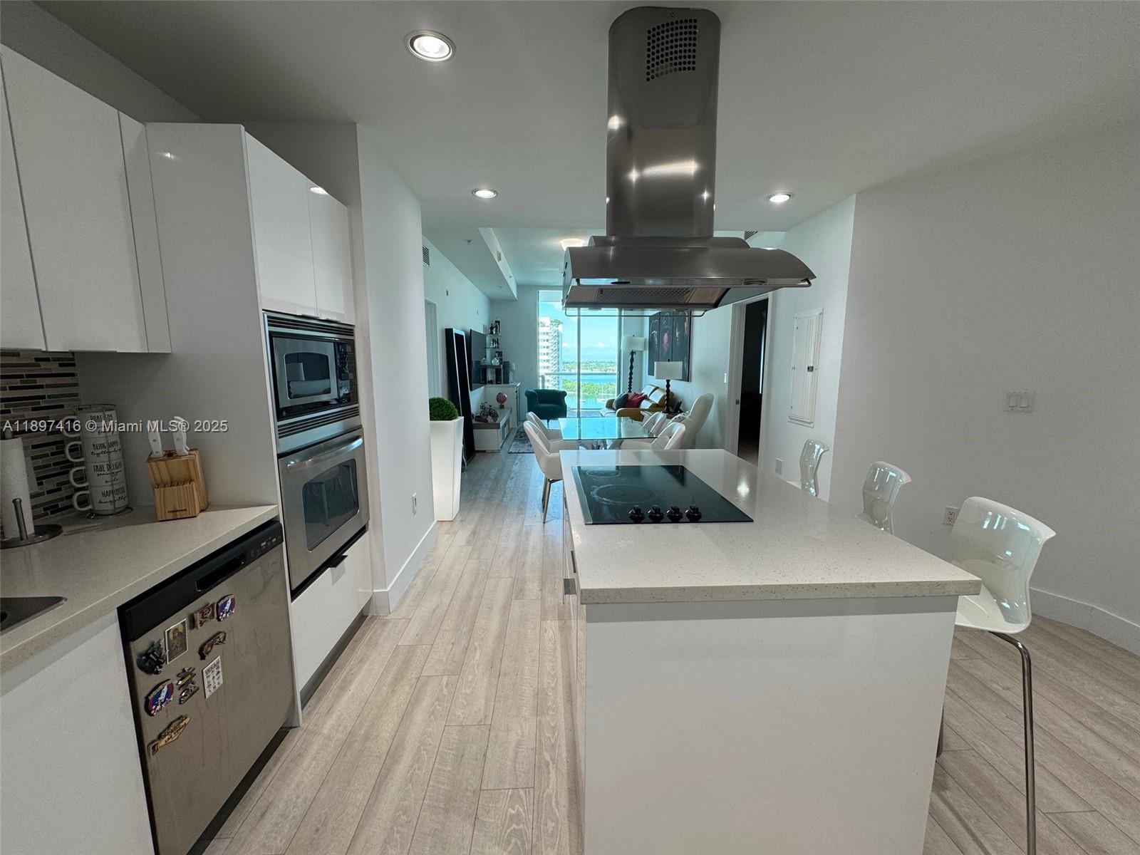 image Eloquence On The Bay Cond14