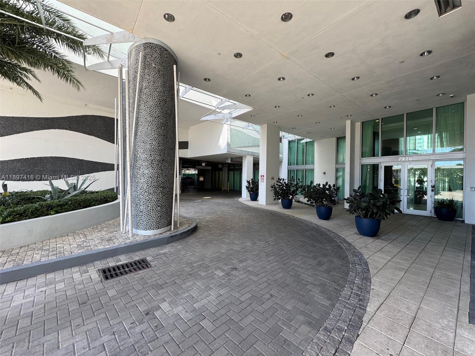 image Eloquence On The Bay Cond6