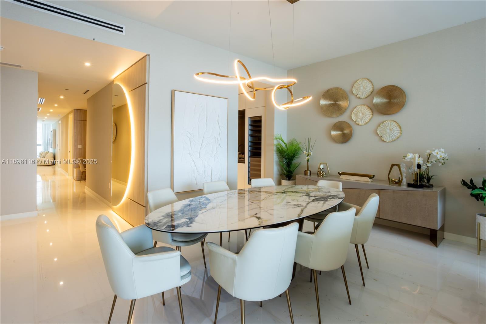 image Aston Martin Residences10