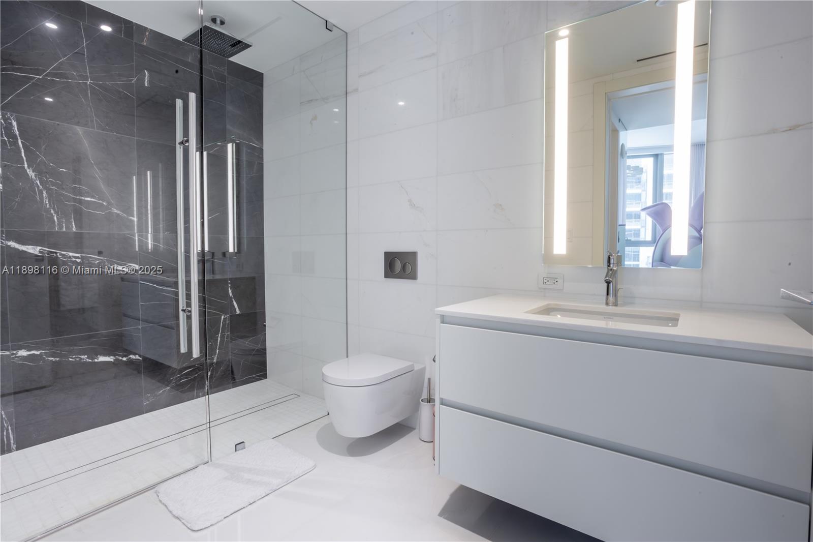 image Aston Martin Residences19