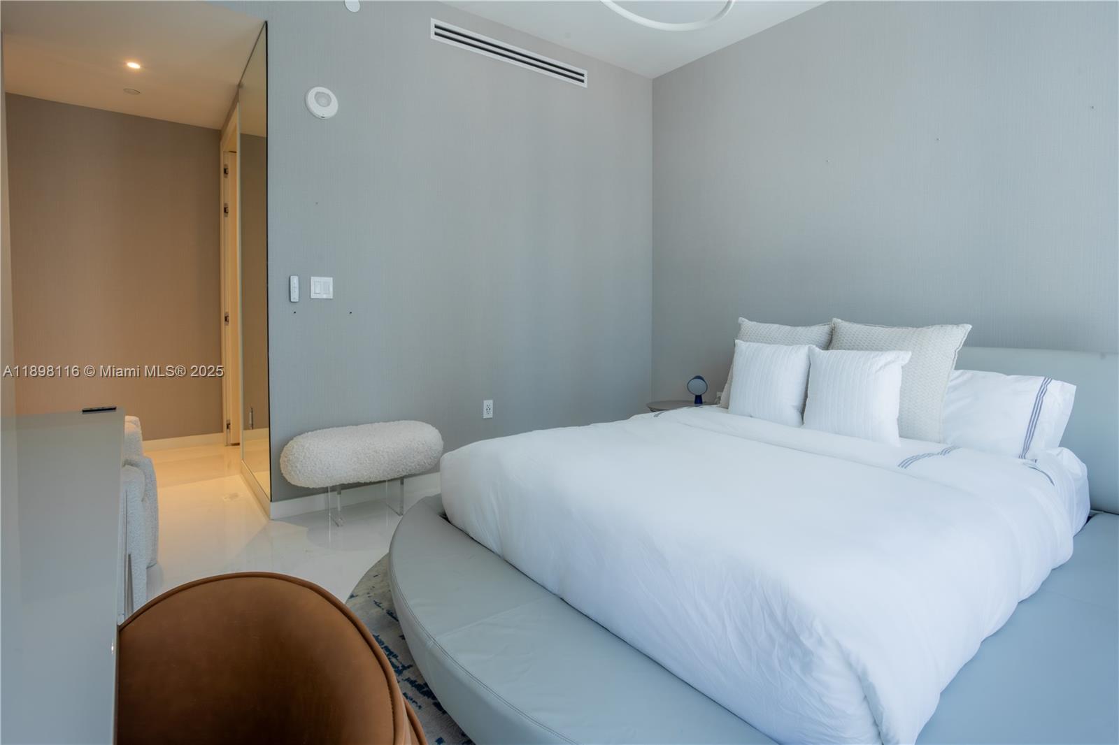 image Aston Martin Residences24