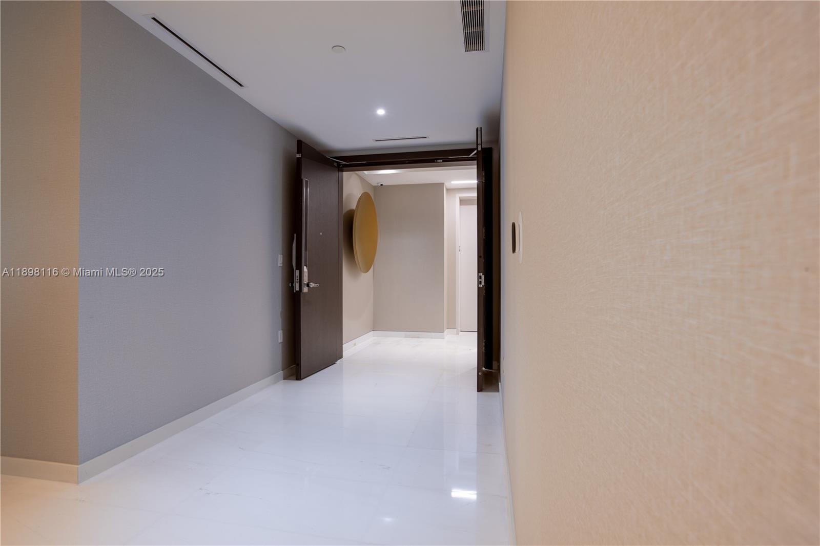 image Aston Martin Residences29