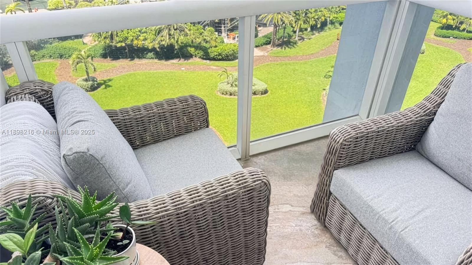 image HARBOUR HOUSE2