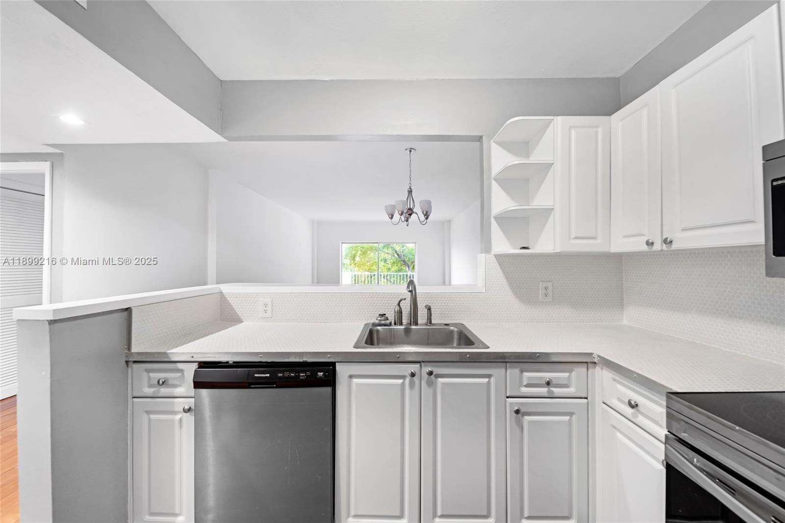 1455 N Treasure Dr #3K