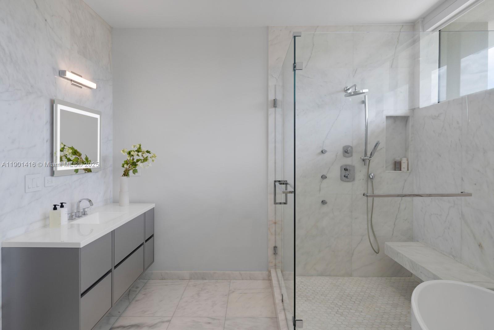 4520 N Meridian Ave Miami Beach, FL 33140