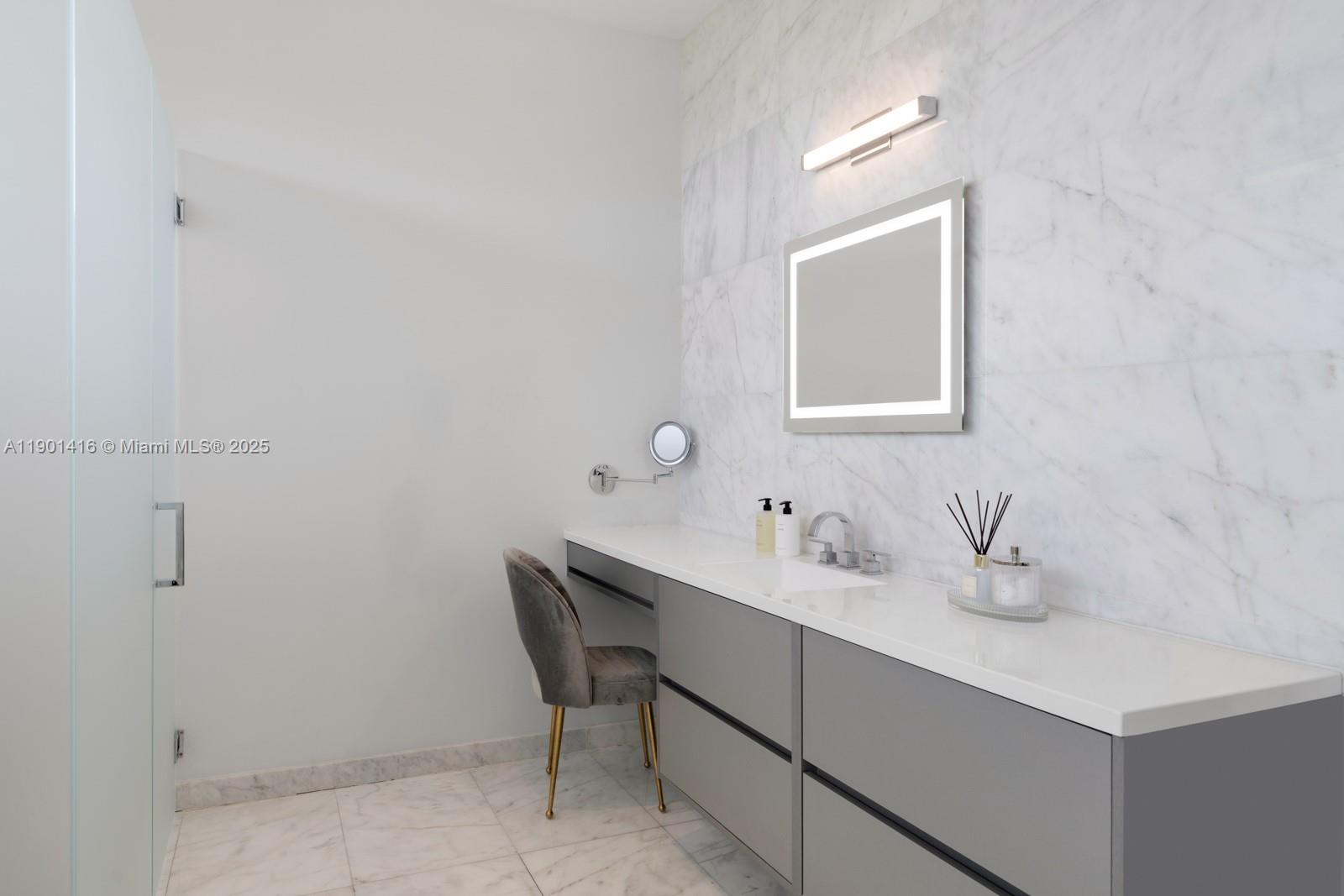 4520 N Meridian Ave Miami Beach, FL 33140