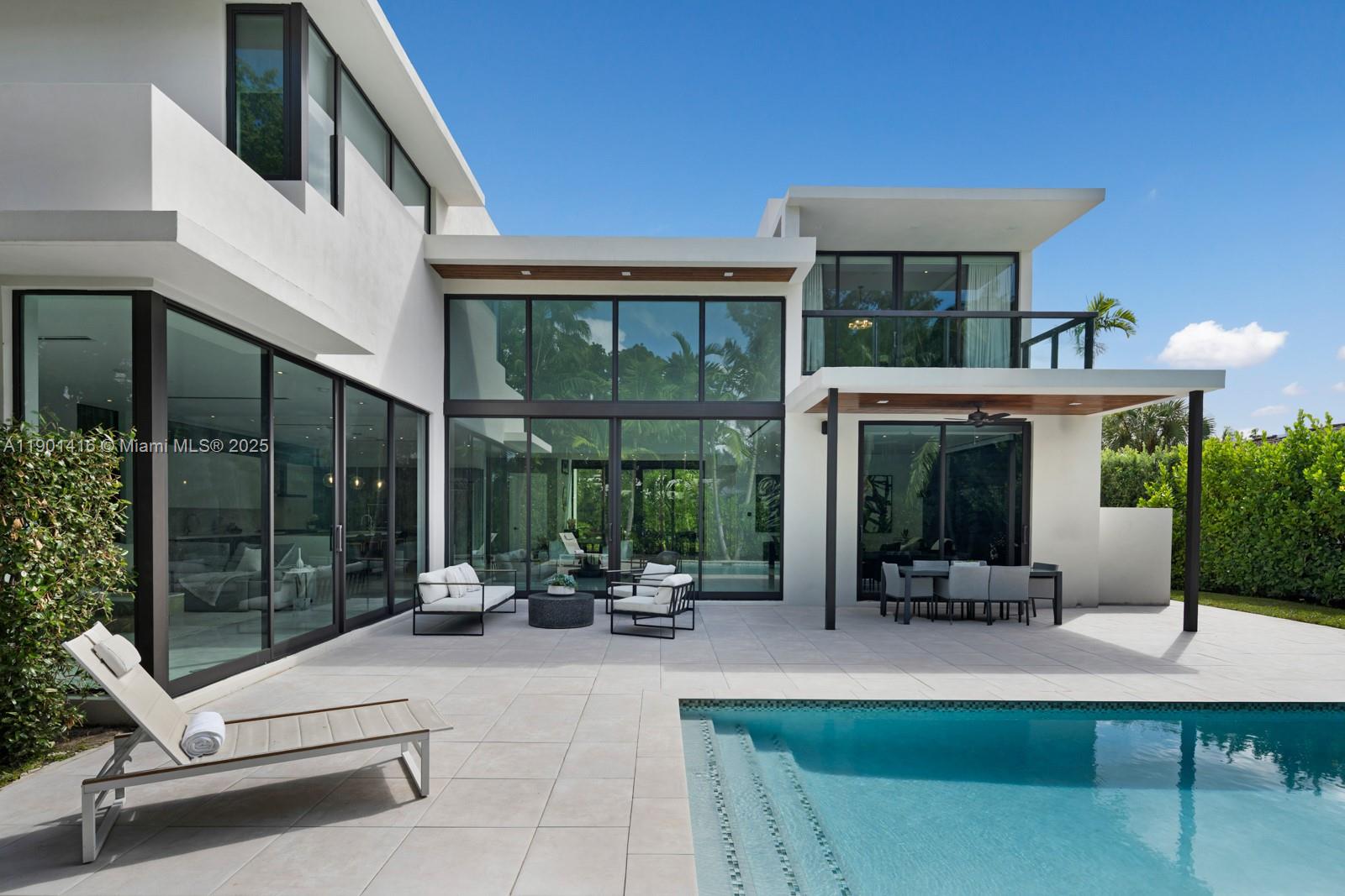 4520 N Meridian Ave Miami Beach, FL 33140