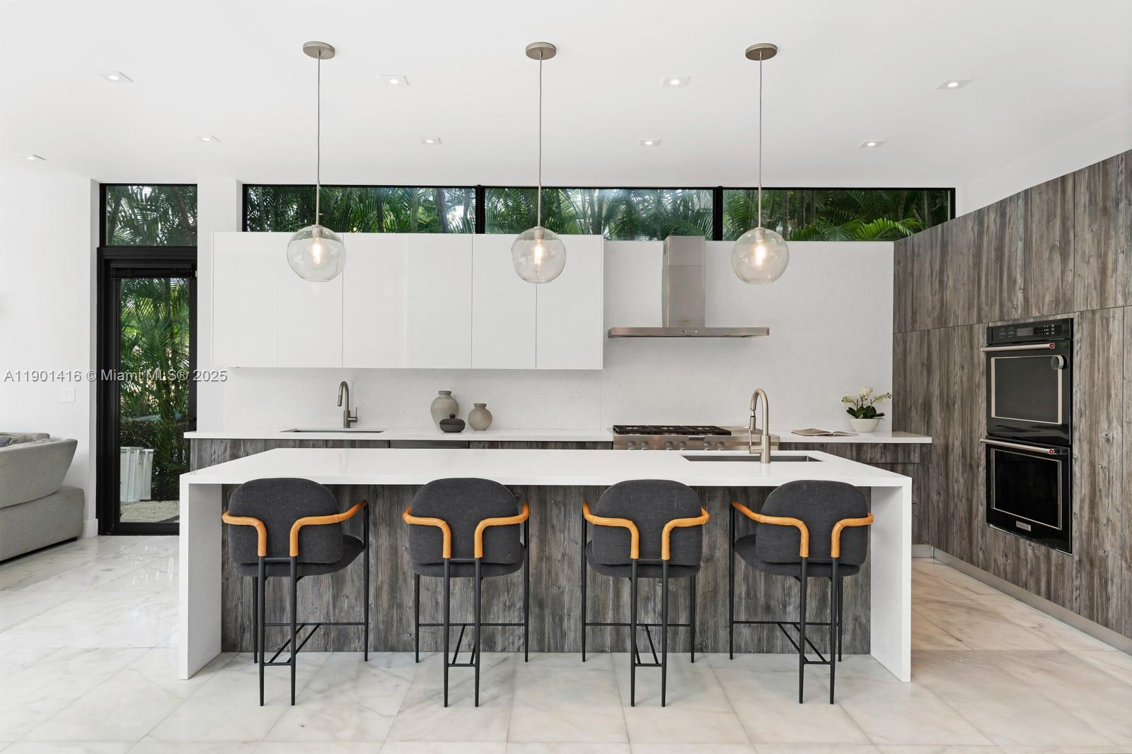 4520 N Meridian Ave Miami Beach, FL 33140