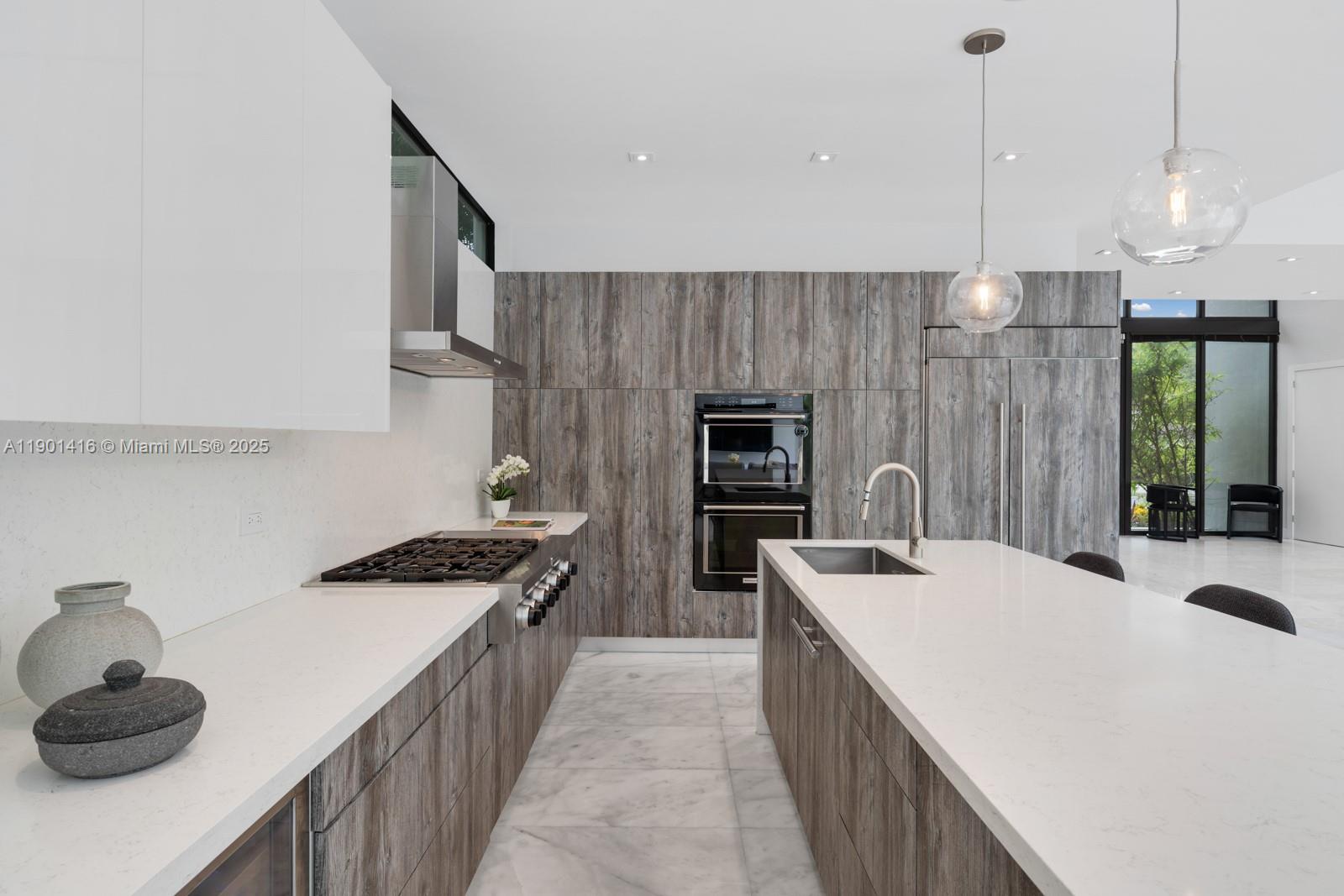 4520 N Meridian Ave Miami Beach, FL 33140