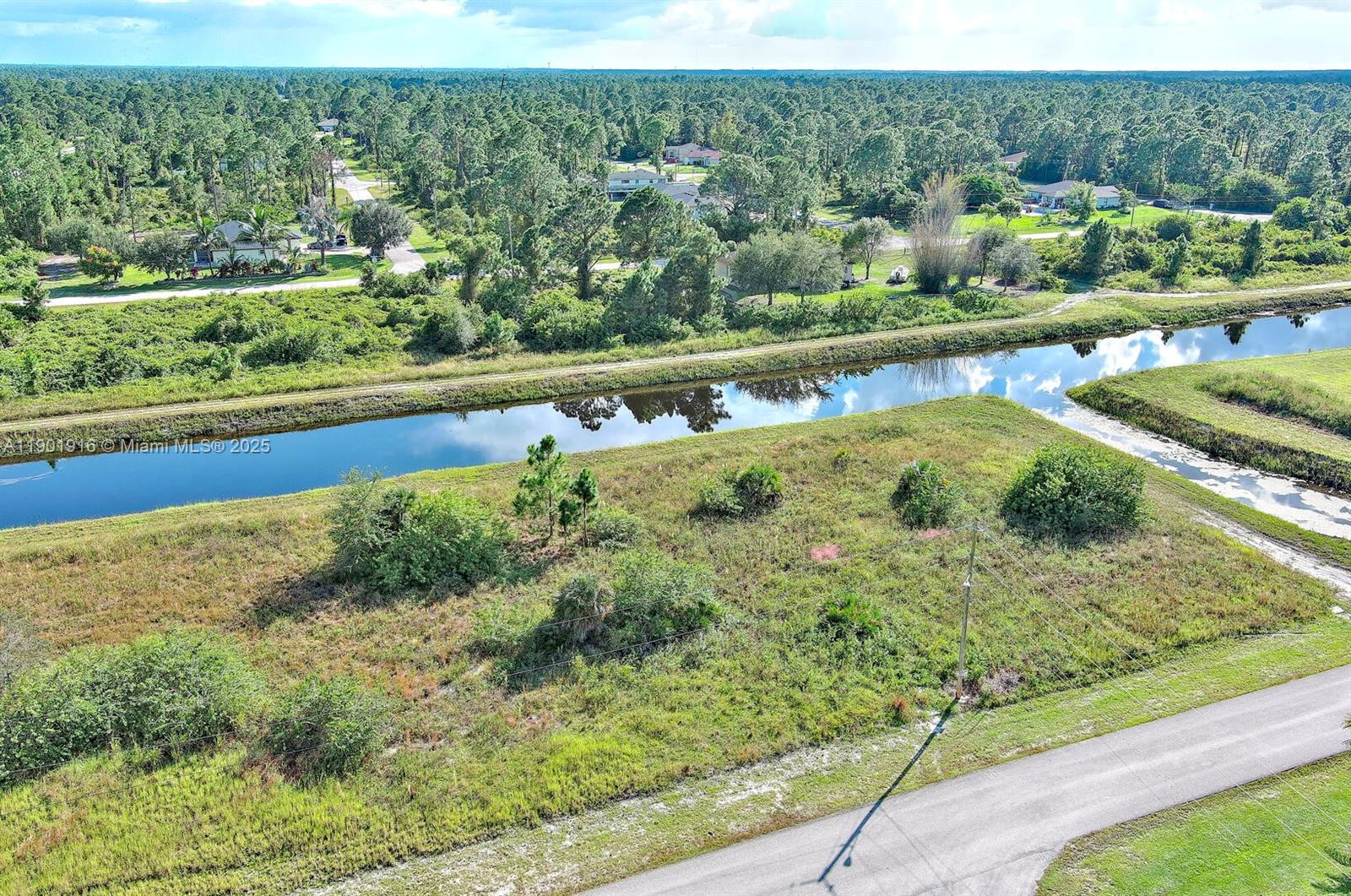 1134 Hudson St E Lehigh Acres, FL 33974