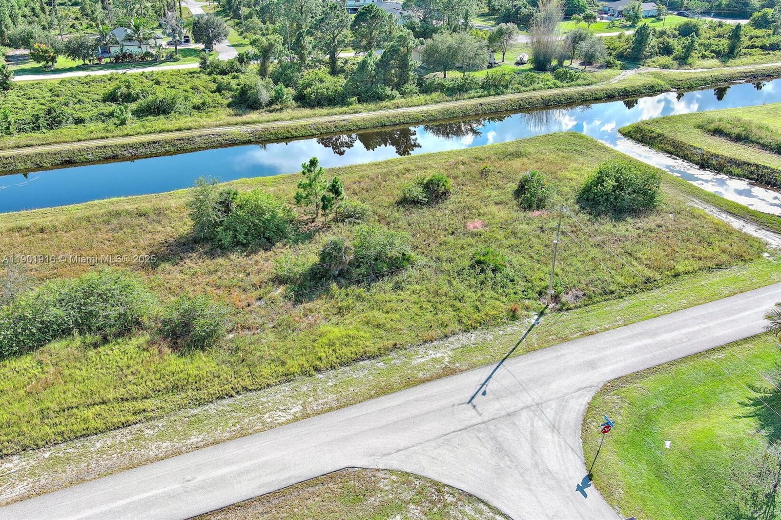 1134 Hudson St E Lehigh Acres, FL 33974