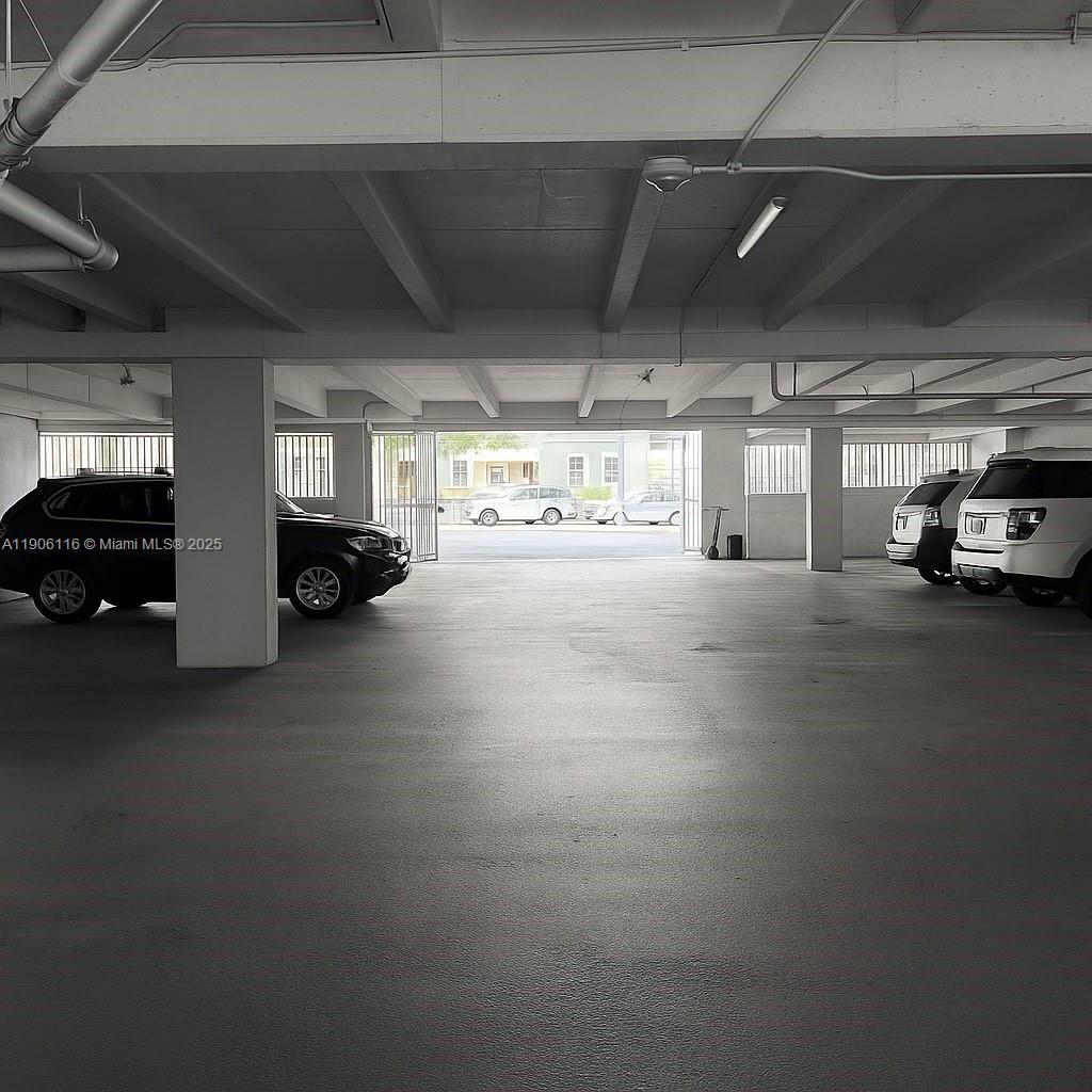 6900 Bay Dr #6C Miami Beach, FL 33141