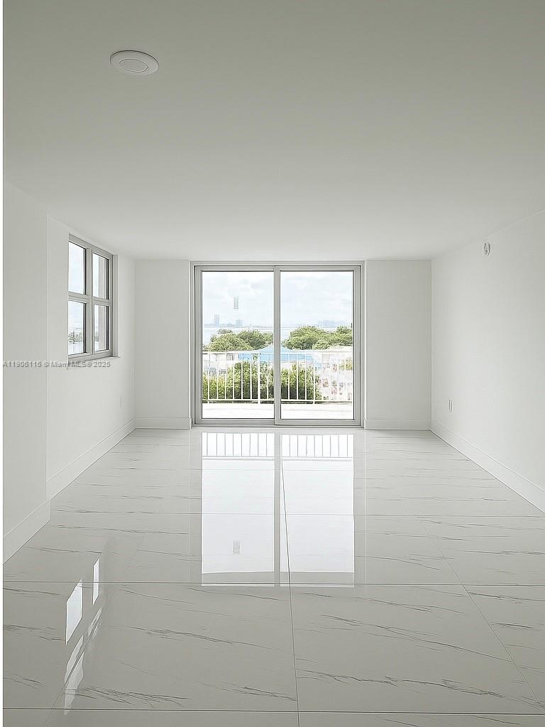 6900 Bay Dr #6C Miami Beach, FL 33141