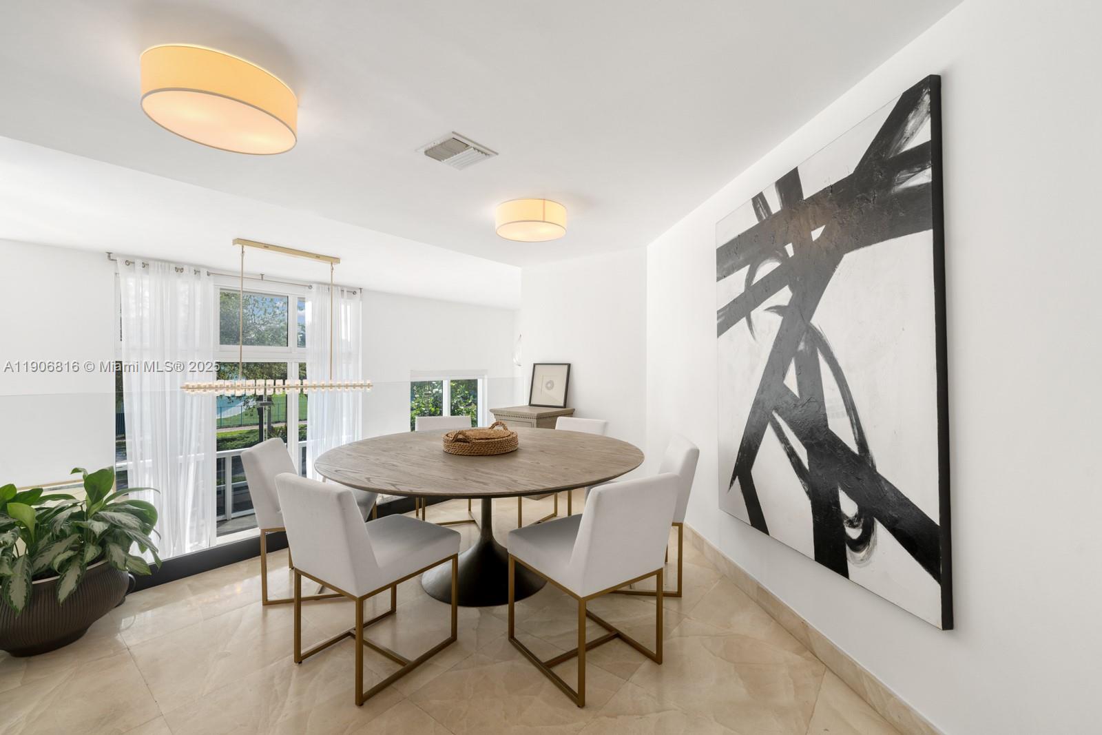 400 Alton Rd #TH-1A Miami Beach, FL 33139