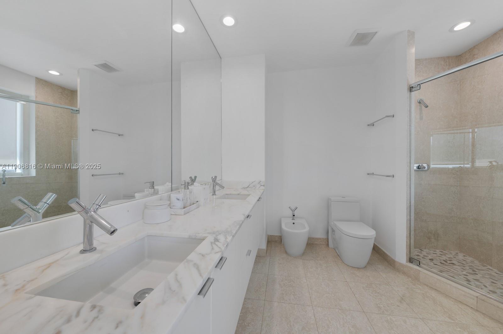 400 Alton Rd #TH-1A Miami Beach, FL 33139