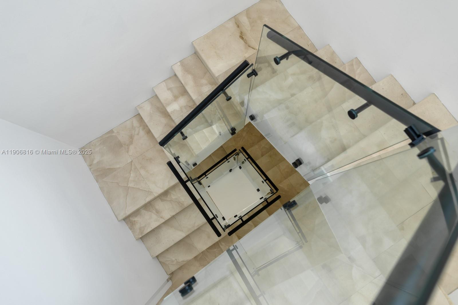 400 Alton Rd #TH-1A Miami Beach, FL 33139