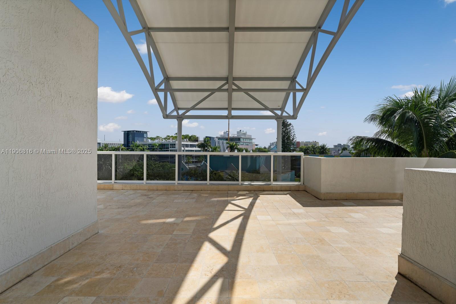 400 Alton Rd #TH-1A Miami Beach, FL 33139