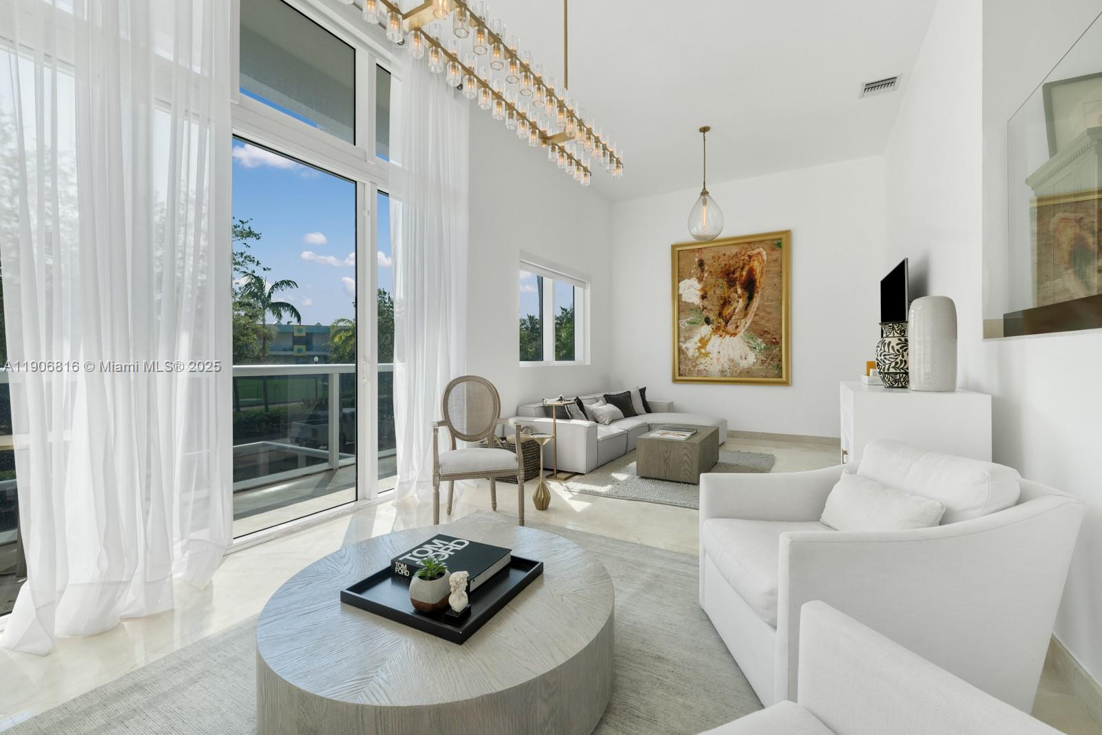 400 Alton Rd #TH-1A Miami Beach, FL 33139