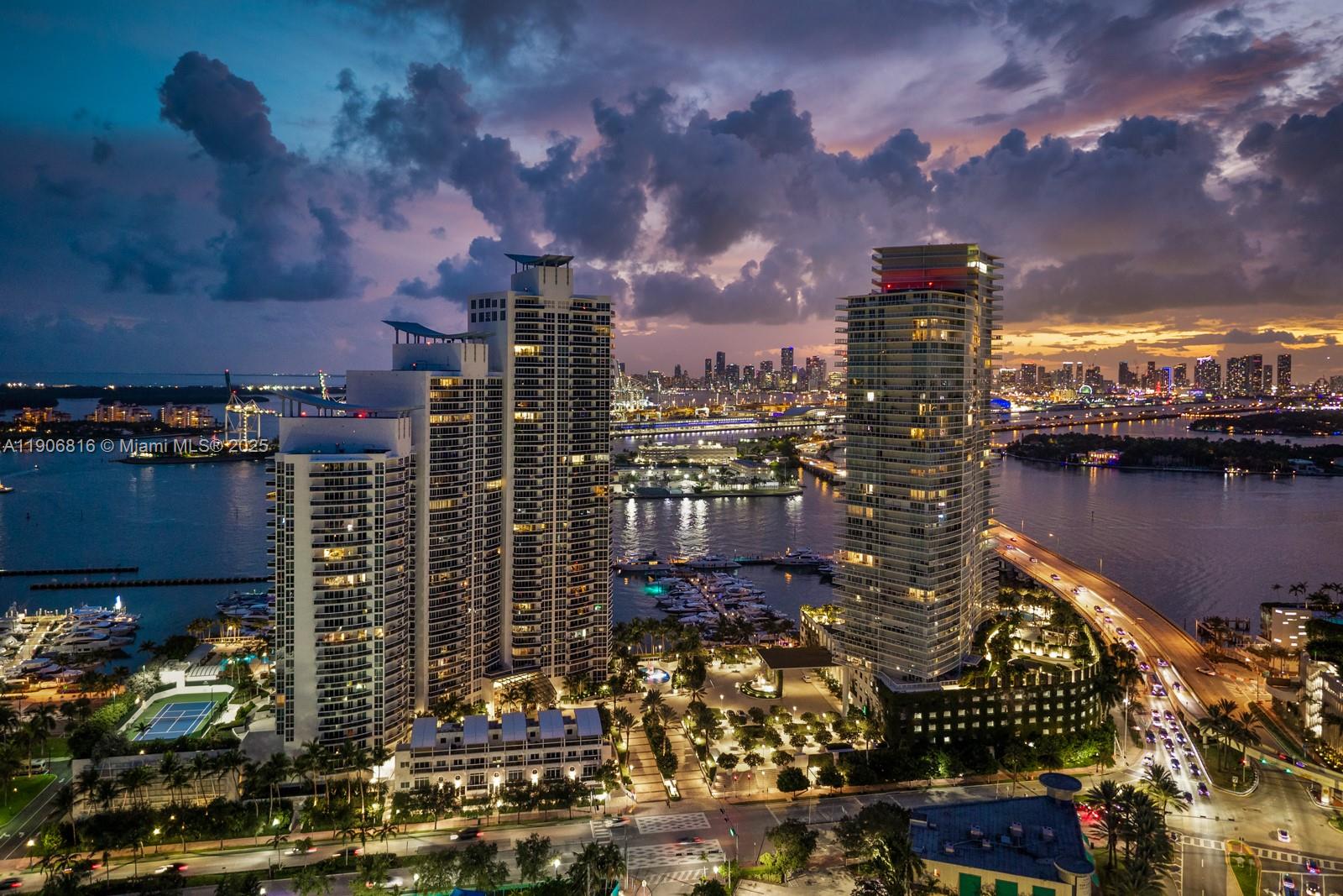 400 Alton Rd #TH-1A Miami Beach, FL 33139