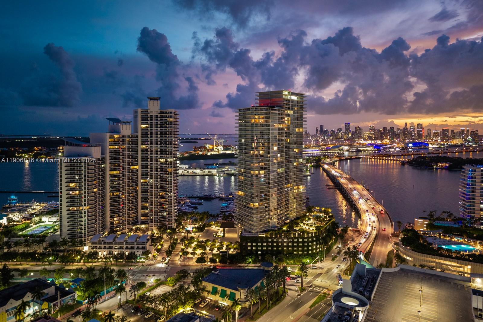 400 Alton Rd #TH-1A Miami Beach, FL 33139