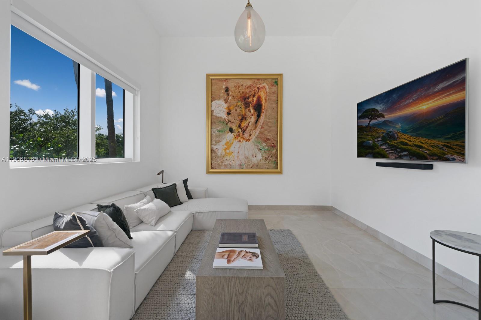 400 Alton Rd #TH-1A Miami Beach, FL 33139