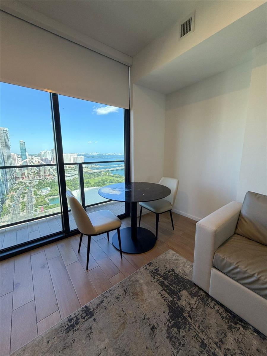 398 NE 5th St #3407 Miami, FL 33132